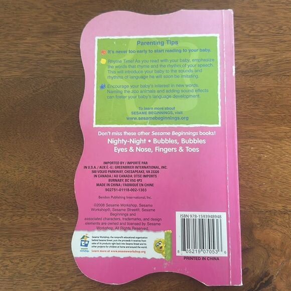 Sesame Beginnings “At the Zoo” Children’s Board Book! - Picture 2 of 4